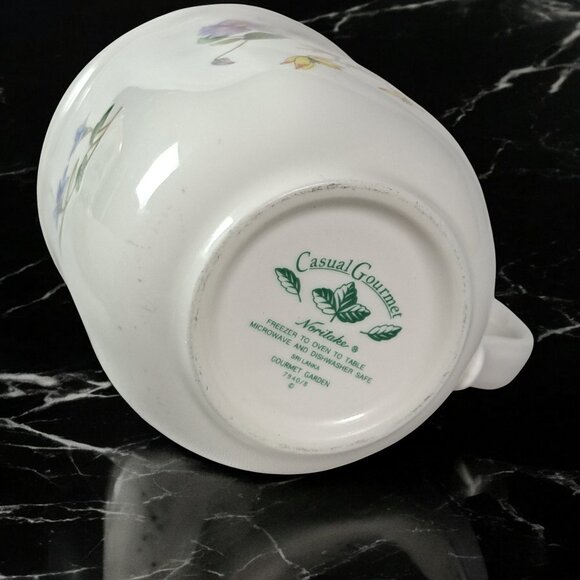 Noritake Casual Gourmet Clematis Mug 4 Inch - Picture 5 of 8